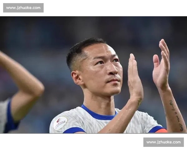 36 岁吴曦三连破 + 8 球创纪录：申花老将的逆袭传奇